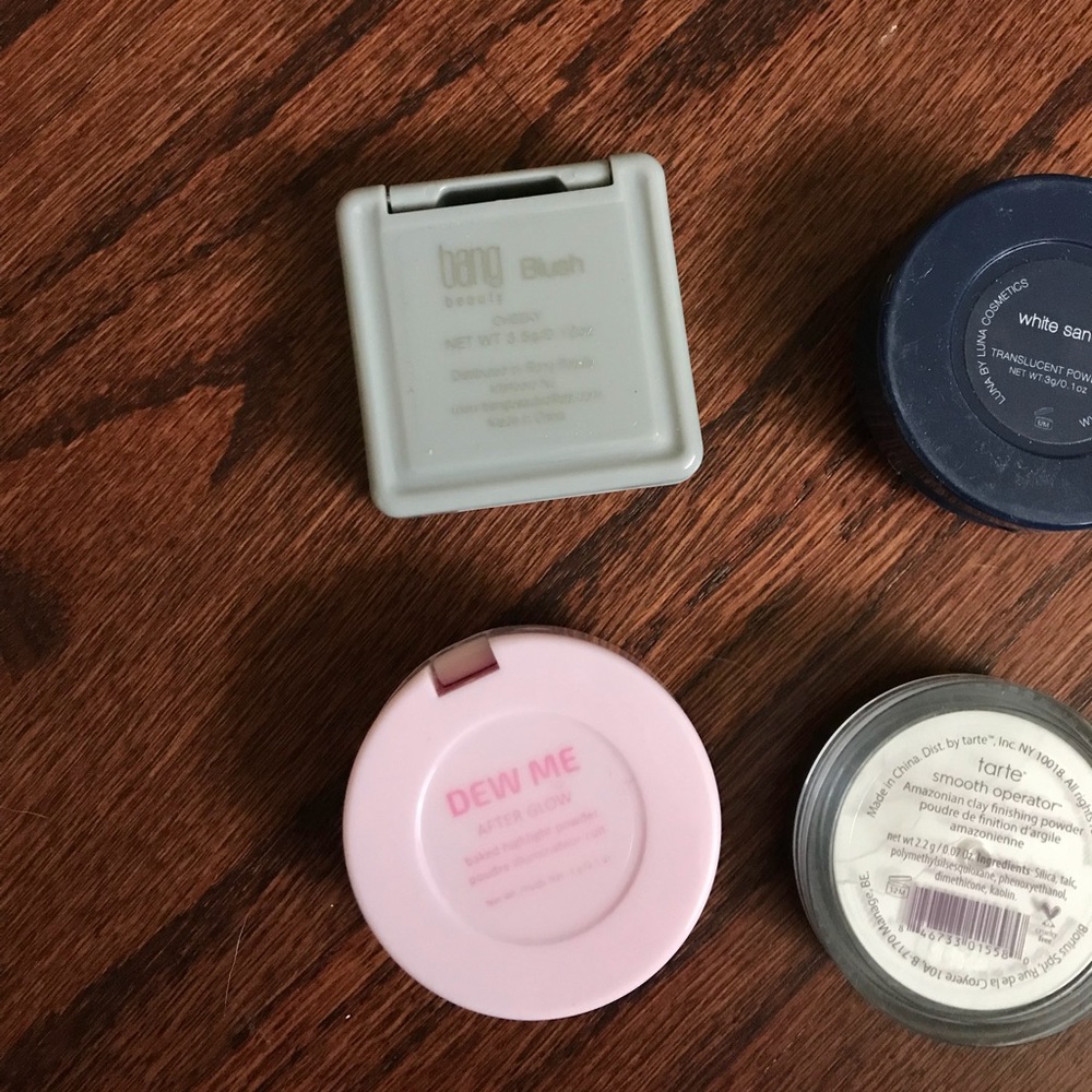 NIB Makeup bundle - Picture 5 of 6